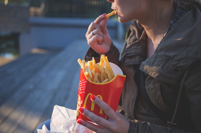 オーストラリアのマクドナルド事情 カフェメニューも豊富 クーポン使えばお得 マフィントップと唐辛子 オーストラリアのマクドナルド事情 カフェメニューも豊富 クーポン使えばお得 マフィントップと唐辛子